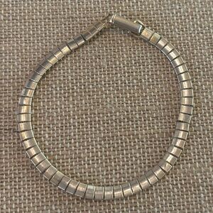 Vintage Avon Gold Tone Bracelet 7”